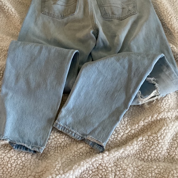 AE destressed light Wash denim jeans ( New without tags) - Picture 8 of 8